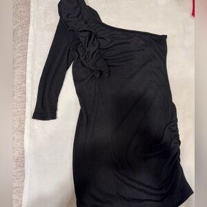 Hot and Delicious black one shoulder ruffle dress small